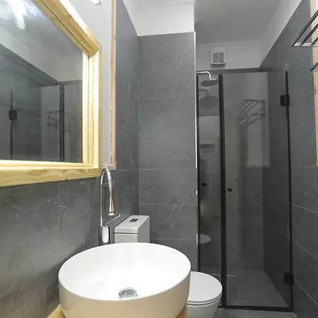 לינה וארוחת בוקר Nidum Harmony 3*